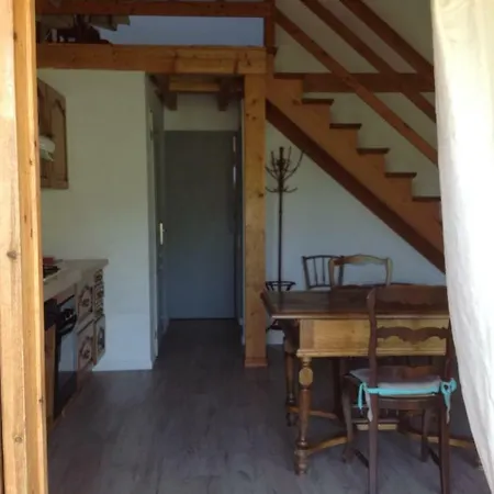 Oda ve Kahvaltı La Maison En Bois